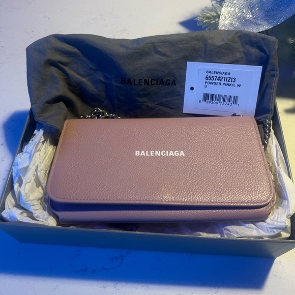 Balenciaga powder pink wallet on chain - Picture 3 of 7